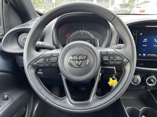 Toyota Aygo 1.0 VVT-i MT Play ActivLease financial lease