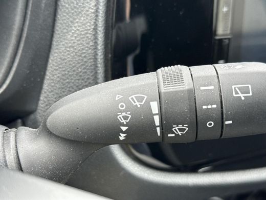Toyota Aygo X 1.0 VVT-i MT Play **ADAPTIEF CRUISECONTROL/ AIRCO/ PARKEERCAMERA/ 36 MAANDEN GARANTIE** ActivLease financial lease