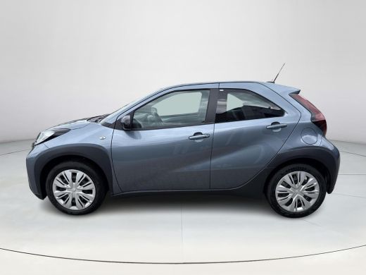 Toyota Aygo X 1.0 VVT-i MT Play **ADAPTIEF CRUISECONTROL/ AIRCO/ PARKEERCAMERA/ 36 MAANDEN GARANTIE** ActivLease financial lease