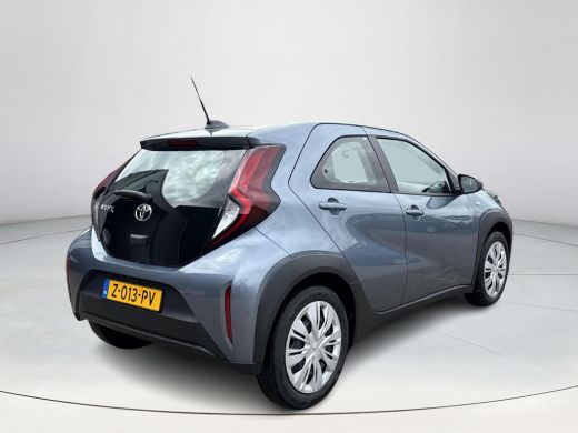 Toyota Aygo X 1.0 VVT-i MT Play **ADAPTIEF CRUISECONTROL/ AIRCO/ PARKEERCAMERA/ 36 MAANDEN GARANTIE** ActivLease financial lease