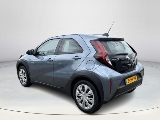 Toyota Aygo X 1.0 VVT-i MT Play **ADAPTIEF CRUISECONTROL/ AIRCO/ PARKEERCAMERA/ 36 MAANDEN GARANTIE** ActivLease financial lease