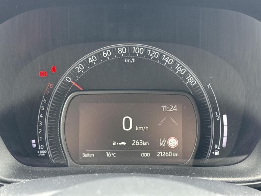 Toyota Aygo X 1.0 VVT-i MT Play **ADAPTIEF CRUISECONTROL/ AIRCO/ PARKEERCAMERA/ 36 MAANDEN GARANTIE** ActivLease financial lease