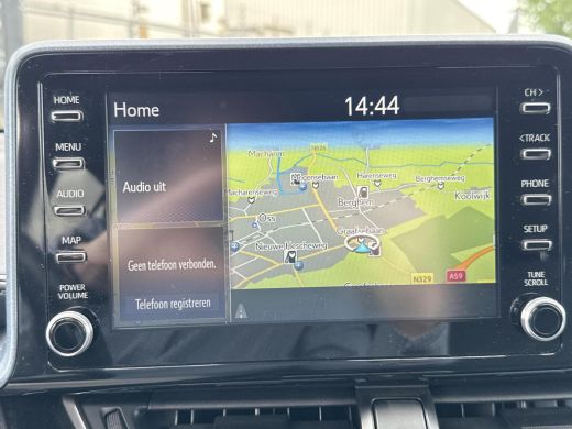 Toyota C-HR 1.8 Hybrid First Edition **NAVIGATIE/ DODEHOEK DETECTIE/ STOELVERWARMING/ GARANTIE** ActivLease financial lease