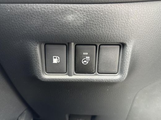 Toyota C-HR 1.8 Hybrid First Edition **NAVIGATIE/ DODEHOEK DETECTIE/ STOELVERWARMING/ GARANTIE** ActivLease financial lease