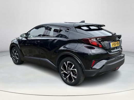 Toyota C-HR 1.8 Hybrid First Edition **NAVIGATIE/ DODEHOEK DETECTIE/ STOELVERWARMING/ GARANTIE** ActivLease financial lease