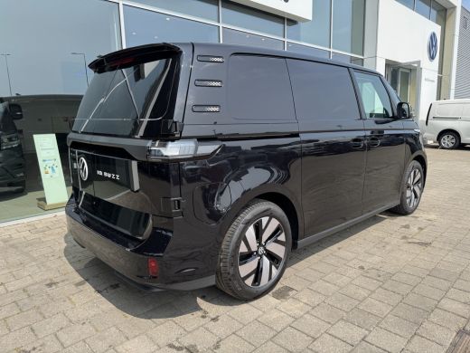 Volkswagen ID. Buzz Cargo Cargo LEASE EDITION **850EU per maand!** 79 kWh 286 PK | Trekhaak | 3 Zits | App Connect | Camera ActivLease financial lease