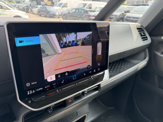 Volkswagen ID. Buzz Cargo Cargo LEASE EDITION **850EU per maand!** 79 kWh 286 PK | Trekhaak | 3 Zits | App Connect | Camera ActivLease financial lease