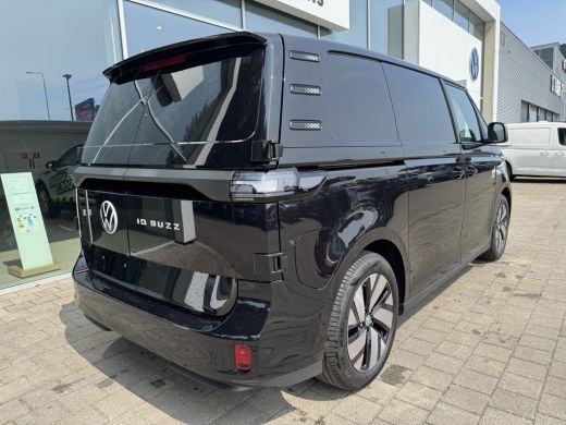 Volkswagen ID. Buzz Cargo Cargo LEASE EDITION **850EU per maand!** 79 kWh 286 PK | Trekhaak | 3 Zits | App Connect | Camera ActivLease financial lease