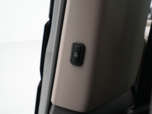 Volkswagen Multivan 1.4 eHybrid 218pk L2H1 Style Leder Standkachel El. Schuifdeuren Side Assist Camera Carplay ActivLease financial lease