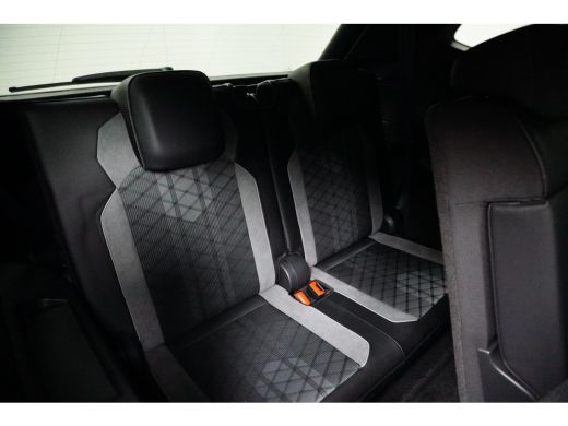 Volkswagen Tiguan Allspace 2.0 TSI 7-Persoons R-Line | Black Pack | Trekhaak Wegklapbaar | ActivLease financial lease
