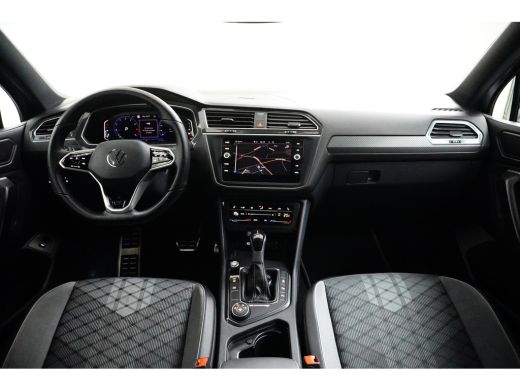 Volkswagen Tiguan Allspace 2.0 TSI 7-Persoons R-Line | Black Pack | Trekhaak Wegklapbaar | ActivLease financial lease