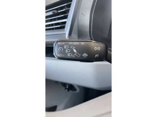 Volkswagen Transporter 2.0 TDI L2H1 28 . ActivLease financial lease