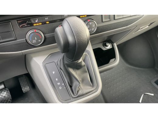 Volkswagen Transporter 2.0 TDI L2H1 28 . ActivLease financial lease