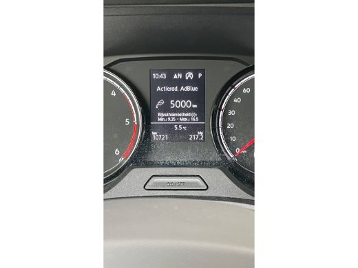 Volkswagen Transporter 2.0 TDI L2H1 28 . ActivLease financial lease