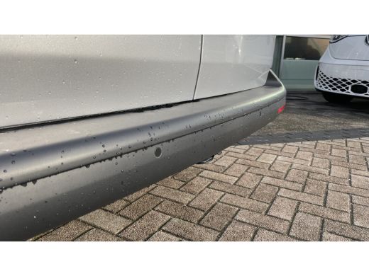 Volkswagen Transporter 2.0 TDI L2H1 28 . ActivLease financial lease