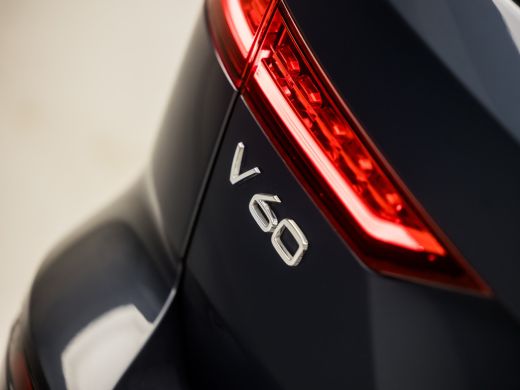 Volvo  V60 2.0 B3 Business Sport 177Pk Automaat (APPLE CARPLAY, GROOT NAVI, ADAPTIVE CRUISE, SPORTSTOELEN, K... ActivLease financial lease