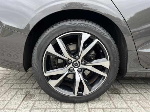 Volvo  V60 2.0 B3 Essential Edition | Achterbank verwarmd | Apple Carplay/Android Auto|telefoonintegratie pr... ActivLease financial lease