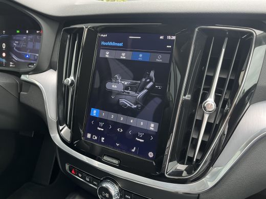 Volvo  V60 2.0 B3 Essential Edition | Achterbank verwarmd | Apple Carplay/Android Auto|telefoonintegratie pr... ActivLease financial lease