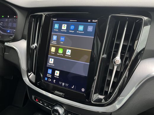Volvo  V60 2.0 B3 Essential Edition | Achterbank verwarmd | Apple Carplay/Android Auto|telefoonintegratie pr... ActivLease financial lease