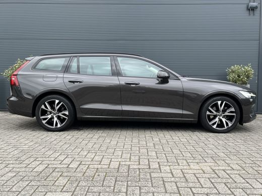 Volvo  V60 2.0 B3 Essential Edition | Achterbank verwarmd | Apple Carplay/Android Auto|telefoonintegratie pr... ActivLease financial lease