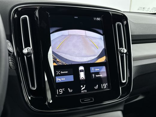 Volvo  XC40 T4 Recharge R-Design | Leder/Nubuck | Adaptieve cruise | BLIS | Parkeercamera | Stoel/stuurverwar... ActivLease financial lease