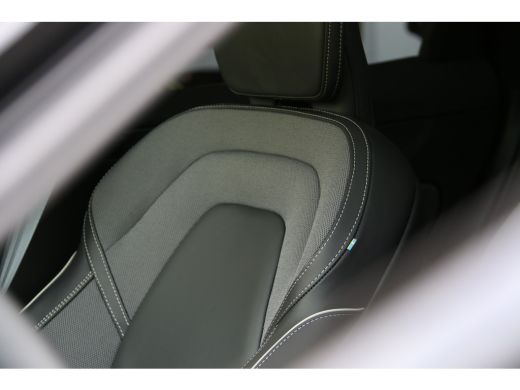 Volvo  XC60 2.0 T6 Plug-in hybrid AWD Plus Dark | Harman/Kardon | Panoramadak | 360 Camera | Pilot Assist | 2... ActivLease financial lease