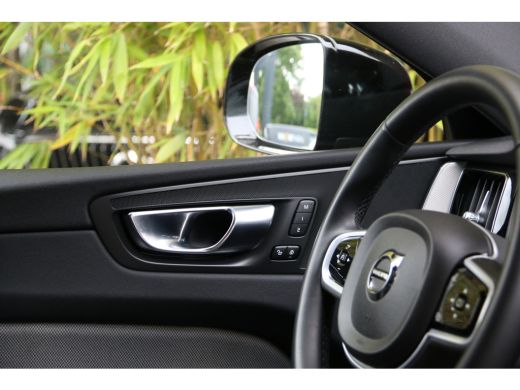 Volvo  XC60 2.0 T6 Plug-in hybrid AWD R-Design | Long Range! | Panoramadak | Memory seat | Keyless | Camera ActivLease financial lease
