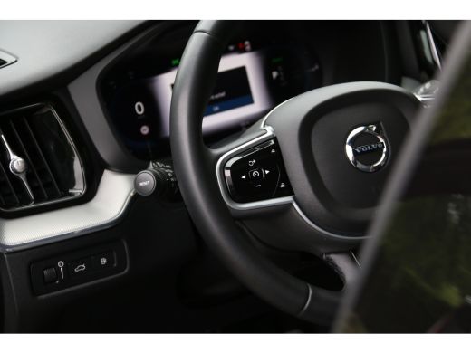 Volvo  XC60 2.0 T6 Plug-in hybrid AWD R-Design | Long Range! | Panoramadak | Memory seat | Keyless | Camera ActivLease financial lease