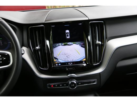 Volvo  XC60 2.0 T6 Plug-in hybrid AWD R-Design | Long Range! | Panoramadak | Memory seat | Keyless | Camera ActivLease financial lease