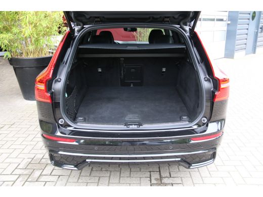 Volvo  XC60 2.0 T6 Plug-in hybrid AWD R-Design | Long Range! | Panoramadak | Memory seat | Keyless | Camera ActivLease financial lease