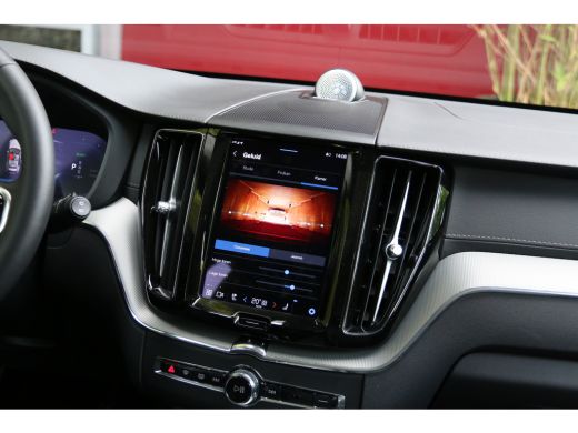 Volvo  XC60 2.0 T6 Plug-in hybrid AWD Ultra Dark | Luchtvering | Bowers&Wilkins | Trekhaak | 360 Camera | Pil... ActivLease financial lease