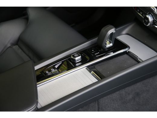 Volvo  XC60 2.0 T6 Plug-in hybrid AWD Ultra Dark | Luchtvering | Bowers&Wilkins | Trekhaak | 360 Camera | Pil... ActivLease financial lease