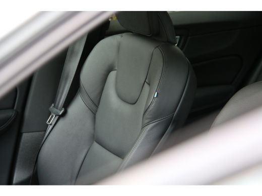 Volvo  XC60 2.0 T6 Plug-in hybrid AWD Ultra Dark | Luchtvering | Bowers&Wilkins | Trekhaak | 360 Camera | Pil... ActivLease financial lease