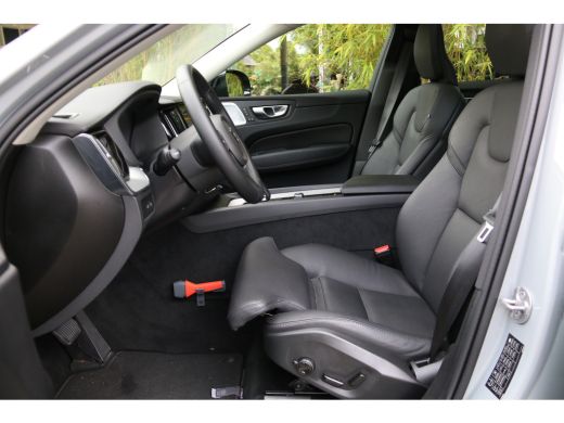 Volvo  XC60 2.0 T6 Plug-in hybrid AWD Ultra Dark | Luchtvering | Bowers&Wilkins | Trekhaak | 360 Camera | Pil... ActivLease financial lease