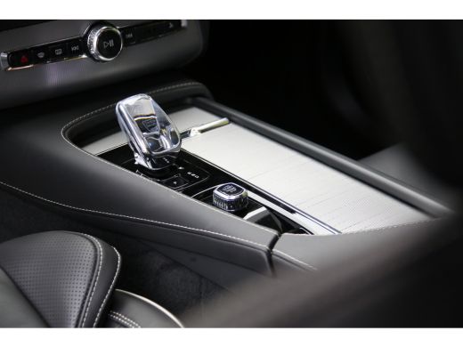 Volvo  XC90 2.0 T8 Plug-in hybrid AWD Ultra Dark | Bowers&Wilkins | Luchtvering | Trekhaak | 360 Camera | Pil... ActivLease financial lease