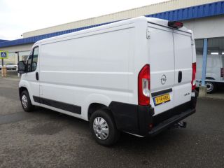 Opel Movano 2.2D 120 S&S L2H1 3.0t | Camera | Parkeersensoren | Trekhaak | | 2 zitplaatsen rechtsvoor | Achte...