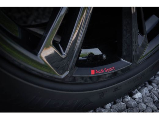 Audi e-tron S Quattro 371kW / Luchtvering/ Standkachel/ Adaptive Cruise Control/ Trekhaak/ Panoramadak/ 371kW... ActivLease financial lease