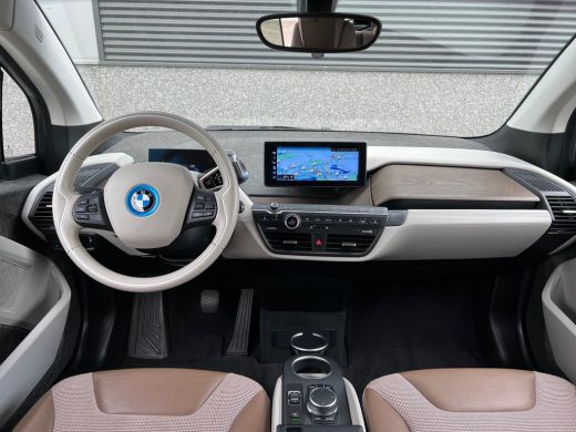 BMW i3 Executive 120Ah 42 kWh /Lodge/Carplay/W-pomp/Camera/20"/3-Fase ActivLease financial lease