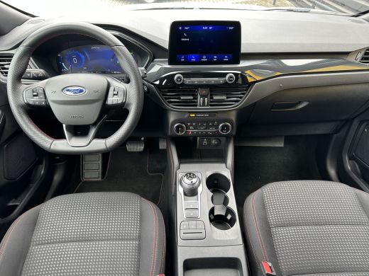 Ford Kuga 2.5 225PK PHEV ST-Line | STOEL-, STUUR-, VOORRUIT- EN ACHTERBANK VERWARMING| NAVIGATIE| CAMERA| P... ActivLease financial lease
