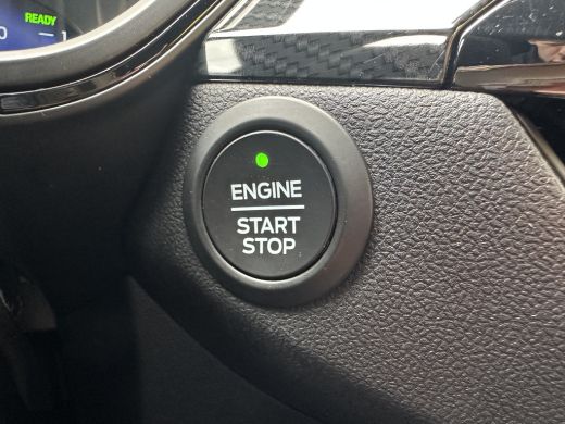 Ford Kuga 2.5 225PK PHEV ST-Line | STOEL-, STUUR-, VOORRUIT- EN ACHTERBANK VERWARMING| NAVIGATIE| CAMERA| P... ActivLease financial lease