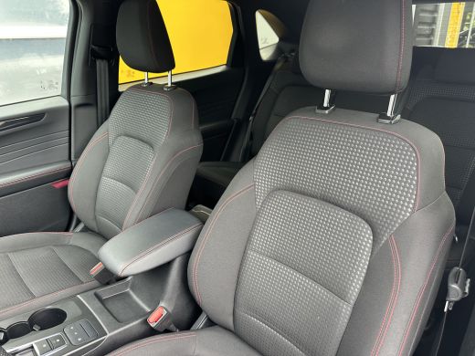 Ford Kuga 2.5 225PK PHEV ST-Line | STOEL-, STUUR-, VOORRUIT- EN ACHTERBANK VERWARMING| NAVIGATIE| CAMERA| P... ActivLease financial lease