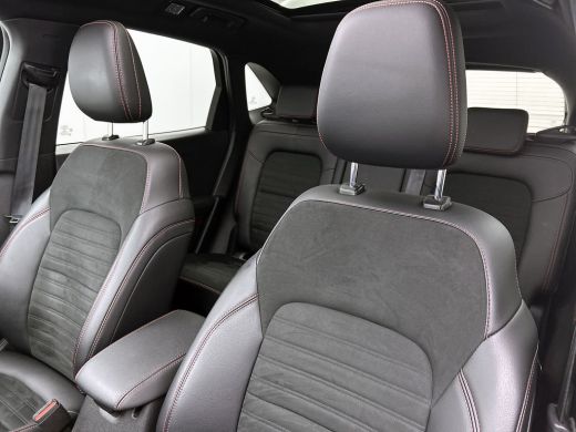 Ford Kuga 2.5 PHEV ST-Line X | 19 Inch | Pano-dak | Wegklap Trekhaak | Style Pack | Head-Up Display | Full ... ActivLease financial lease