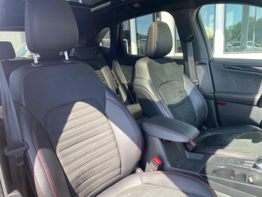 Ford Kuga 2.5 PHEV ST-Line X | 19 Inch | Pano-dak | Wegklap Trekhaak | Style Pack | Head-Up Display | Full ... ActivLease financial lease