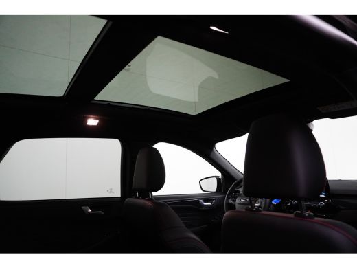 Ford Kuga 2.5 PHEV ST-Line X | Panoramadak | B&O | HUD | Winterpack ActivLease financial lease