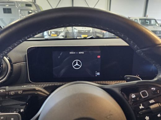 Mercedes A-Klasse 180 Business Solution | Sportstoelen Half Leder | Automaat | Camera | Breedbeeld Navi | BTW-Auto! | ActivLease financial lease