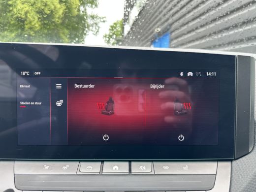 Opel Astra 1.2 Turbo 136PK Hybrid Ultimate | STOEL-, STUUR- EN VOORRUITVERWARMING| NAVIGATIE| CAMERA| PARKEE... ActivLease financial lease