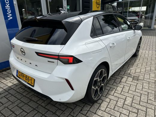 Opel Astra 1.2 Turbo 136PK Hybrid Ultimate | STOEL-, STUUR- EN VOORRUITVERWARMING| NAVIGATIE| CAMERA| PARKEE... ActivLease financial lease