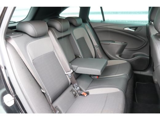 Opel Astra Sports Tourer 1.2 TURBO 130PK ELEGANCE+ / NAVI / LEDER / CLIMA / FULL-LED / PDC / CAMERA / 18" BI... ActivLease financial lease