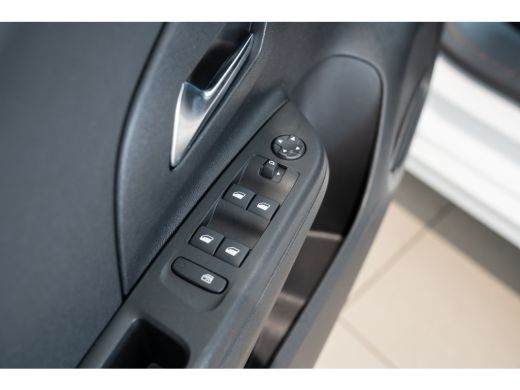 Opel Corsa 1.2 Edition | Stuurwiel verwarming | Armsteun | Parkeersensoren | Apple Carplay & Android Auto | ActivLease financial lease