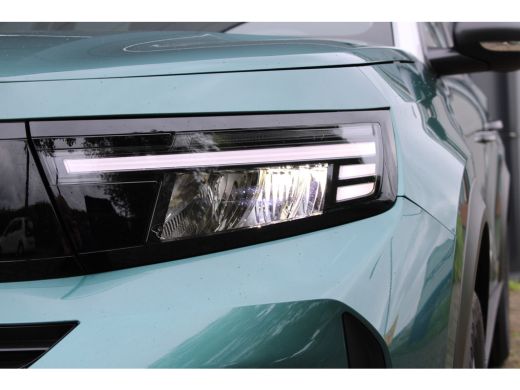 Opel Frontera 1.2 Turbo Hybrid Edition / Navigatie / Camera / Stuur -en Stoelverwamd / Parkeersensoren / Verwar... ActivLease financial lease